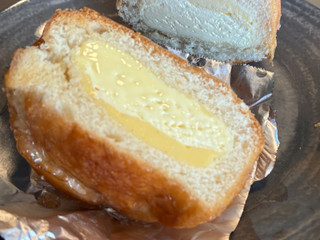 「ファミリーマート ファミマルBakery たっぷりクリームのクレームブリュレパン」のクチコミ画像 by chickyさん