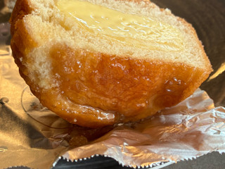 「ファミリーマート ファミマルBakery たっぷりクリームのクレームブリュレパン」のクチコミ画像 by chickyさん