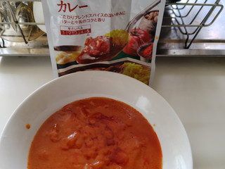 「みなさまのお墨付き 完熟トマトとバターのコクバターチキンカレー 袋180g」のクチコミ画像 by 鉄腕子さん