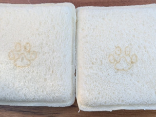 「ヤマザキ ランチパック にゃんチパック にゃあん＆ホイップ 袋2個」のクチコミ画像 by はるなつひさん