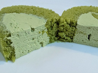 「モンテール 小さな洋菓子店 抹茶ミルクの手巻きロール 4個」のクチコミ画像 by はるなつひさん