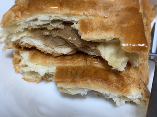 「ヤマザキ ずっしりデニッシュ カフェオレクリーム」のクチコミ画像 by ゆーぱんさん