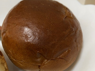 「ヤマザキ ルヴァン黒糖入りロール マーガリン入り 袋6個」のクチコミ画像 by ゆーぱんさん