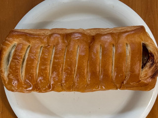 「ヤマザキ ずっしりデニッシュ カフェオレクリーム」のクチコミ画像 by BLACKLALAさん