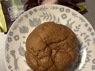 「モンテール 小さな洋菓子店 HERSHEY’S生チョコシュークリーム」のクチコミ画像 by chickyさん