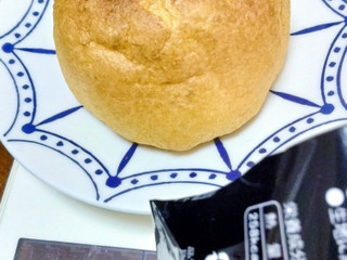 「オランジェ ひかえめに言ってクリーム多めのシュークリーム カスタード＆ホイップ 期間限定パッケージ 袋1個」のクチコミ画像 by おうちーママさん