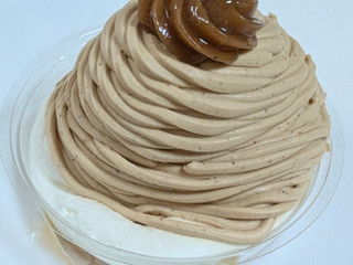 「セブン-イレブン イタリア栗のモンブラン 8層仕立て」のクチコミ画像 by はるなつひさん