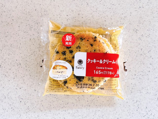 「ファミリーマート ファミマルBakery クッキー＆クリームパン」のクチコミ画像 by むぎっこさん