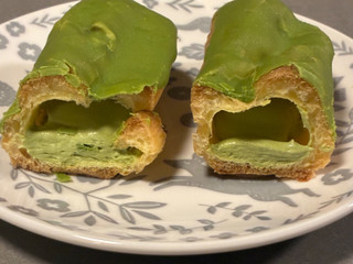 「モンテール 小さな洋菓子店 抹茶ミルクエクレア」のクチコミ画像 by chickyさん