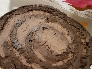 「ファミリーマート ファミマルSweets 濃厚ショコラロール」のクチコミ画像 by もこもこもっちさん