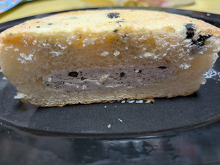 「ファミリーマート ファミマルBakery クッキー＆クリームパン」のクチコミ画像 by Bane Tteさん