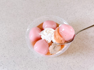 高評価】ミニストップ 桜餡の白玉ぜんざいの感想・クチコミ・値段