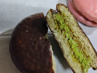 「ロッテ チョコパイ 茶匠の逸品 濃い抹茶 パーティーパック 袋9個」のクチコミ画像 by 毎日が調整日さん