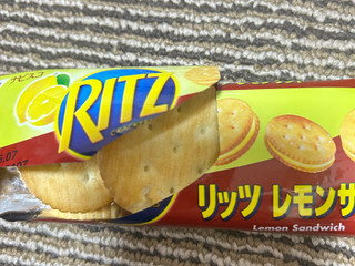 「モンデリーズ リッツ レモンサンド 箱9枚×2」のクチコミ画像 by アポロちゃんさん