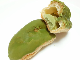 「モンテール 小さな洋菓子店 抹茶ミルクエクレア」のクチコミ画像 by つなさん