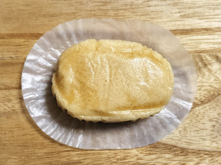 「セブン＆アイ セブンプレミアム しみしみ塩キャラメル蒸しパン 4個入」のクチコミ画像 by ゆるりむさん