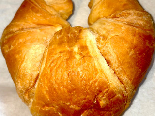 「ヤマザキ ロイヤルバタークロワッサン 袋4個」のクチコミ画像 by Anchu.さん