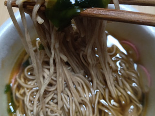 「日清食品 日清デカうまわかめそば 106g」のクチコミ画像 by にくまるさん