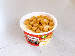 「ハーゲンダッツ ミニカップ ROCKY CRUNCHY！ ソルティハニーバター カップ87ml」のクチコミ画像 by むぎっこさん