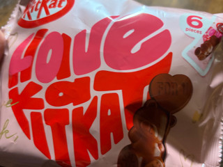 「ネスレ キットカット ハートフルベアー 袋6個」のクチコミ画像 by gologoloさん