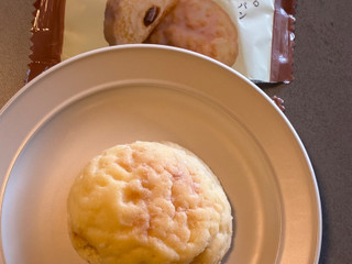 「八天堂 冷やして食べるくりーむメロンパン カスタードプリン風」のクチコミ画像 by chickyさん