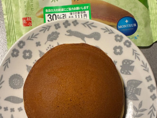 「モンテール 小さな洋菓子店 わスイーツ ふんわりどら焼・お抹茶」のクチコミ画像 by chickyさん