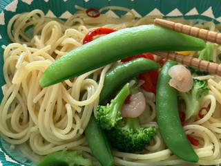 「ニップン オーマイプレミアム 海老と5種野菜 ペペロンチーノ 260g」のクチコミ画像 by こつめかわうそさん