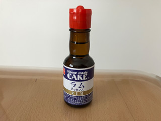 「共立食品 ホームメイドケーキ ラムエッセンス 瓶28ml」のクチコミ画像 by こつめかわうそさん