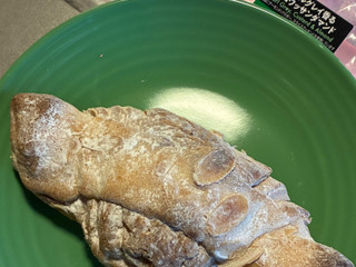 「セブン-イレブン アールグレイ香るクロワッサンダマンド」のクチコミ画像 by chickyさん