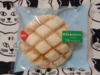 「セブン-イレブン サクふわメロンパン」のクチコミ画像 by Dechiさん