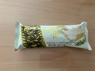 「アンデイコ ハワイアンホースト マカダミアナッツ ホワイトチョコレートアイス」のクチコミ画像 by こつめかわうそさん