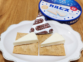 「森永 小さなチーズケーキ×カルピス 90g」のクチコミ画像 by みにぃ321321さん