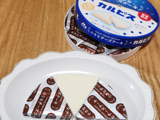 「森永 小さなチーズケーキ×カルピス 90g」のクチコミ画像 by みにぃ321321さん