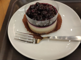 「スターバックス ブルーベリーレアチーズケーキ」のクチコミ画像 by ぴのこっここダイエット中さん