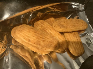 「亀田製菓 ハッピーターン 亀田の柿の種味 袋35g」のクチコミ画像 by ぐっちょさん