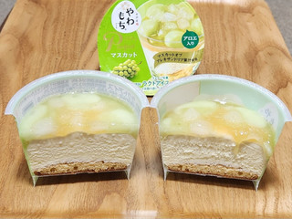 「井村屋 やわもちアイス パフェ マスカット カップ120ml」のクチコミ画像 by みにぃ321321さん