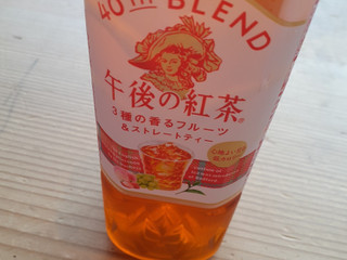 「KIRIN 午後の紅茶 40TH BLEND 3種の香るフルーツ＆ストレートティー ペット500ml」のクチコミ画像 by 祐也ちくわさん