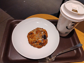 「スターバックス ブルーベリースコーン」のクチコミ画像 by ぴのこっここダイエット中さん