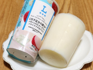 「ローソン 1日不足分の鉄分が摂れる のむヨーグルト ソルトライチ＆アロエ」のクチコミ画像 by みにぃ321321さん