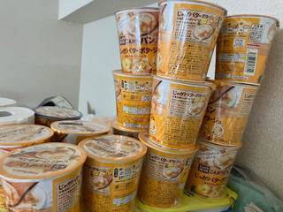 「ポッカサッポロ じっくりコトコト こんがりパン じゃがバターポタージュ カップ1食」のクチコミ画像 by もぐもぐもぐ太郎さん