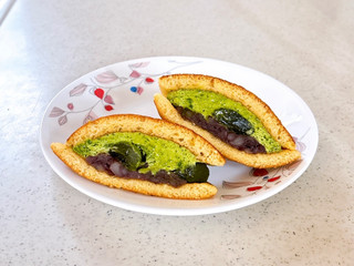 セブン-イレブン 静岡茶仕立てのどら焼 葛もち入り（セブン-イレブン