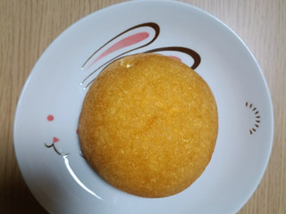 「ローソン Uchi Cafe’ ふわふわドームケーキ カスタードホイップ」のクチコミ画像 by にくまるさん