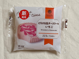「ファミリーマート ファミマルSweets とろける生チーズケーキ いちご」のクチコミ画像 by む チ ャさん