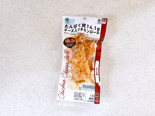 「ファミリーマート ファミマル たんぱく質14.1gチーズ入りチキンロール タコス味」のクチコミ画像 by むぎっこさん