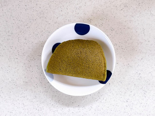 「セブン-イレブン 和もっち巻き 西尾の抹茶わらび餅」のクチコミ画像 by むぎっこさん
