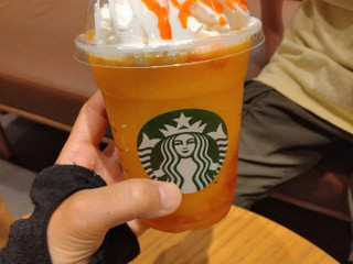 「スターバックス ぎゅぎゅっと オレンジ ＆ マンゴー フラペチーノ」のクチコミ画像 by ぴのこっここさん