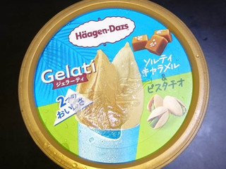 「ハーゲンダッツ ミニカップ Gelati ソルティキャラメル＆ピスタチオ カップ110ml」のクチコミ画像 by Falconsableさん