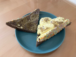 「セブン-イレブン よくばりサンド チョコバナナホイップ」のクチコミ画像 by こつめかわうそさん