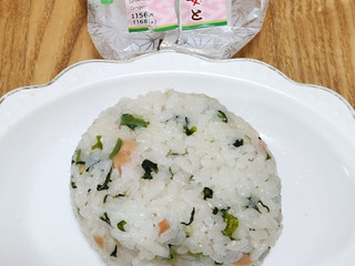 「ニューデイズ ニュータス 岩下の新生姜と野沢菜おにぎり」のクチコミ画像 by みにぃ321321さん