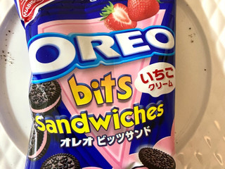 「ナビスコ オレオビッツサンド ストロベリークリーム 袋60g」のクチコミ画像 by Jasonさん